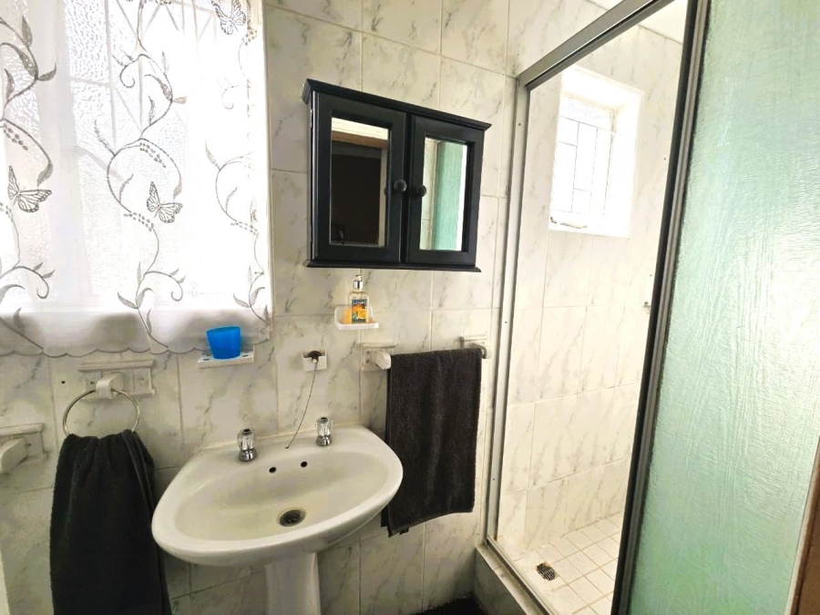 5 Bedroom Property for Sale in Hospitaalpark Free State